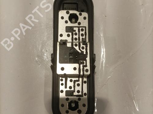 Used Lamp holder PEUGEOT 5008 (0U_, 0E_) 2.0 HDi 150 / BlueHDi 150 (150 hp) 23781958