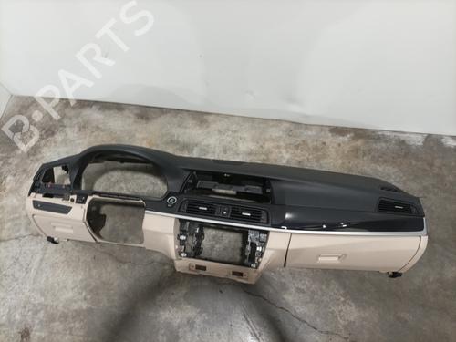 Used Dashboard BMW 5 Touring (F11) 520 d (190 hp) 23135284