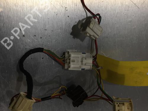 Used Lamp holder Lamp holder PEUGEOT 407 (6D_) 2.0 HDi 135 (6DRHRH, 6DRHRE, 6DRHRG, 6DRHRJ) (136 hp) 22573002 22573002