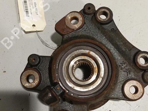 Used Right rear steering knuckle Right rear steering knuckle PEUGEOT 3008 I MPV (0U_) 2.0 HDi Hybrid4 (0URHCA) (200 hp) 22570616 22570616
