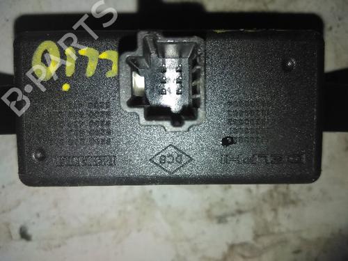 Used Warning switch RENAULT CLIO III (BR0/1, CR0/1) 1.5 dCi (C/BR0G, C/BR1G) (68 hp) 27257600