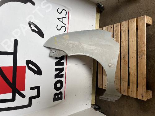 Used Left front fenders RENAULT TWINGO II (CN0_) 1.2 16V (CN0K, CN0V, CN0A) (76 hp) 24133694
