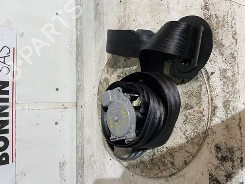 rear-left-seatbelt-citroen-c4-picasso-ii-2013-34590435 main image