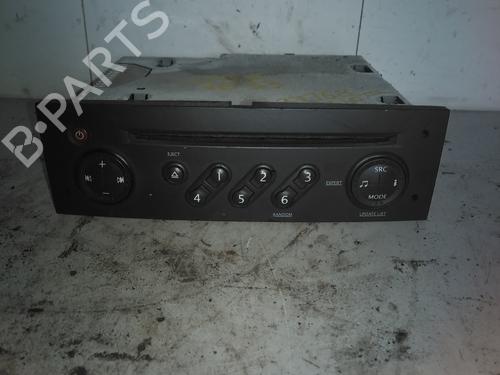 Used Radio Radio RENAULT CLIO III (BR0/1, CR0/1) 1.5 dCi (C/BR0G, C/BR1G) (68 hp) 34600581 34600581