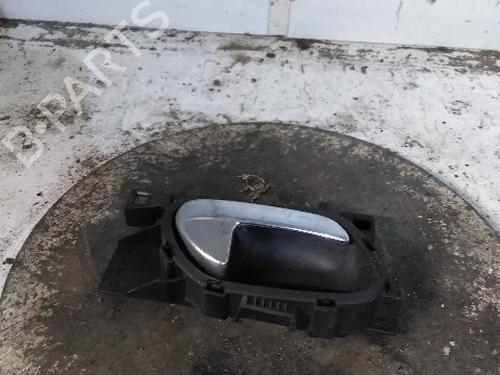Poignée intérieure avant droite CITROËN C3 II (SC_) 1.6 BlueHDi 100 (99 hp) 21577084