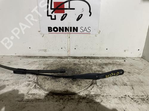 front-windshield-wiper-arm-dacia-sandero-ii-2012-34591874 main image