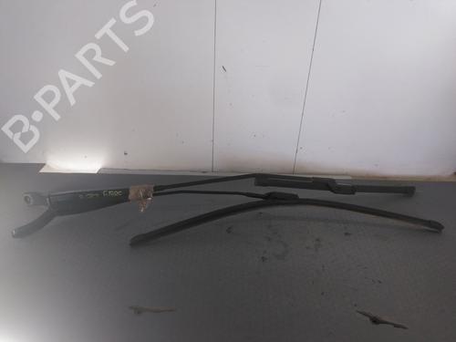 Used Front windshield wiper arm Front windshield wiper arm 39479513 39479513