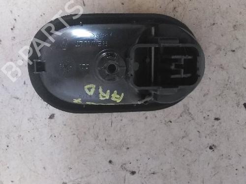 Højre fortil invendig håndtag RENAULT CLIO III (BR0/1, CR0/1) 1.5 dCi (BR17, CR17) (86 hp) 27406102