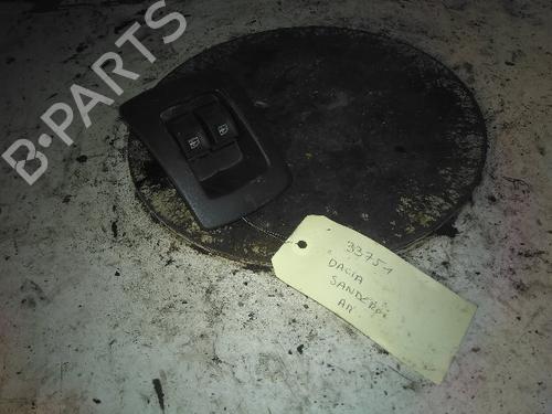 Used Right rear window switch DACIA SANDERO II TCe 90 (B8M1, B8MA, B8AC) (90 hp) 23090669