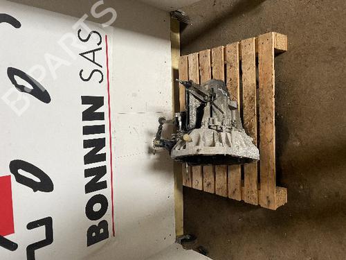Used Gearbox RENAULT CLIO III (BR0/1, CR0/1) 1.4 16V (98 hp) 20635301