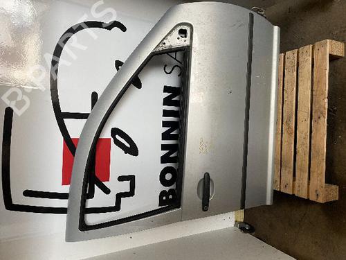 Used Right front door VW GOLF IV (1J1) 1.4 16V (75 hp) 22783772