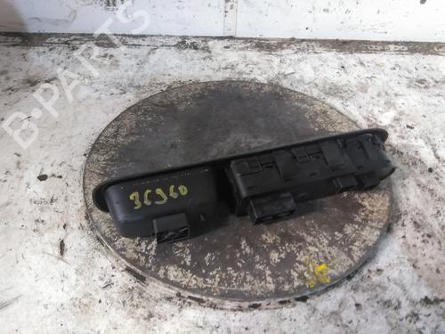 Used Switch Switch PEUGEOT 5008 (0U_, 0E_) 2.0 HDi (163 hp) 34595525 34595525