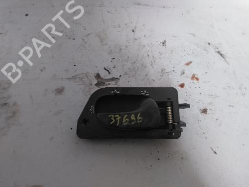 Used Front right interior door handle RENAULT LAGUNA I (B56_, 556_) 2.2 dT (B569) (113 hp) 25852291