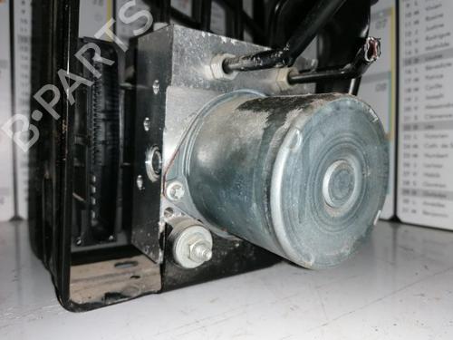 Used ABS pump SMART FORTWO Coupe (450) 0.8 CDI (450.300, 450.301, 450.302, 450.303, 450.306) (41 hp) 21135223