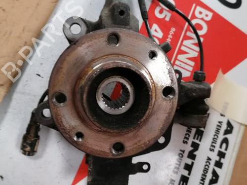 Used Left front steering knuckle RENAULT CLIO IV (BH_) 1.5 dCi 75 (75 hp) 22784388