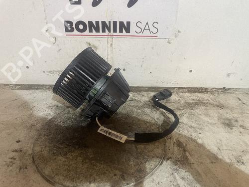 Used Heater blower motor DACIA DUSTER (HS_) 1.5 dCi (HSMC) (107 hp) 20635695