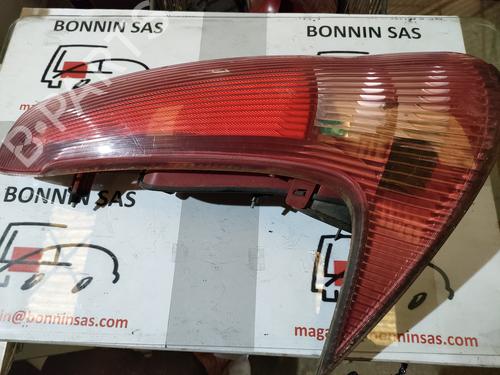 left-taillight-peugeot-206-sw-2ek-2002-34587981 main image
