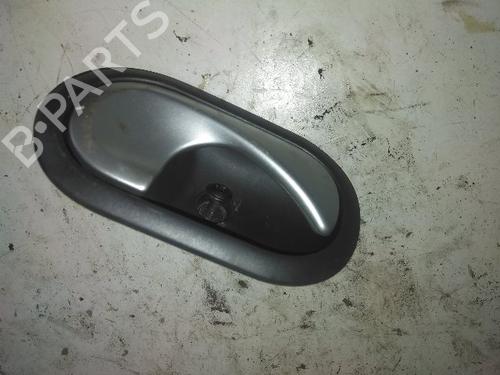 Højre fortil invendig håndtag RENAULT CLIO III (BR0/1, CR0/1) 1.5 dCi (C/BR0G, C/BR1G) (68 hp) 27208333