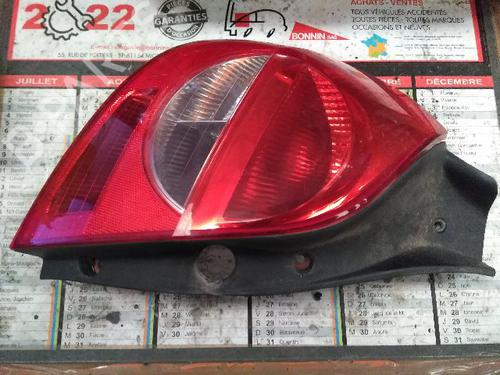 Used Left taillight RENAULT CLIO III (BR0/1, CR0/1) 1.5 dCi (BR17, CR17) (86 hp) 20636578