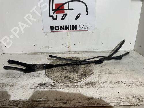 front-windshield-wiper-arm-ford-fiesta-vii-hj-hf-2017-34590535 main image
