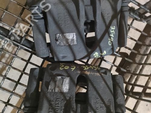 Used Right front brake caliper Right front brake caliper PEUGEOT 207 (WA_, WC_) 1.4 HDi (68 hp) 34588152 34588152