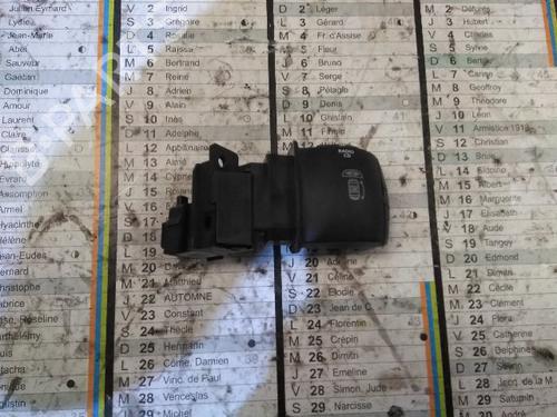 Used Radio RENAULT SCÉNIC III (JZ0/1_) 1.5 dCi (106 hp) 21576356