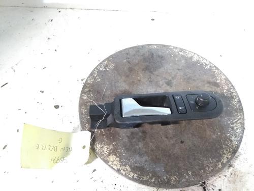 Used Front left interior door handle Front left interior door handle VW NEW BEETLE (9C1, 1C1) 1.4 (75 hp) 34598661 34598661