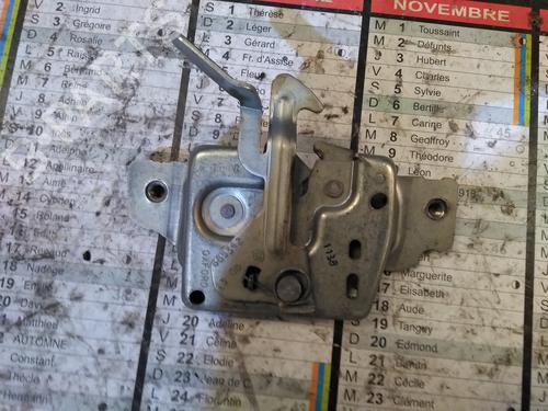 hood-renault-clio-iii-grandtour-kr01_-2007-34589744 main image