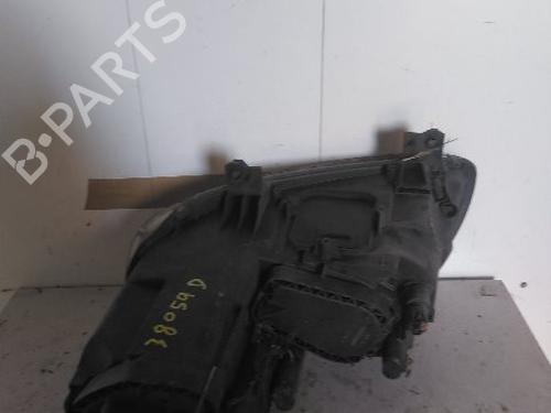 Used Right headlight VW TOURAN (1T1, 1T2) 2.0 TDI (140 hp) 26200642