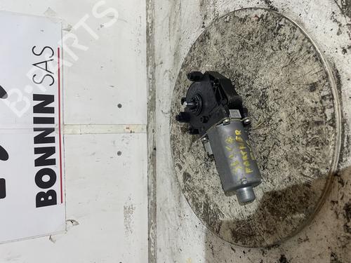 Used Front left window mechanism Front left window mechanism CITROËN BERLINGO / BERLINGO FIRST Box Body/MPV (M_) [1996-2011] 34590940 34590940