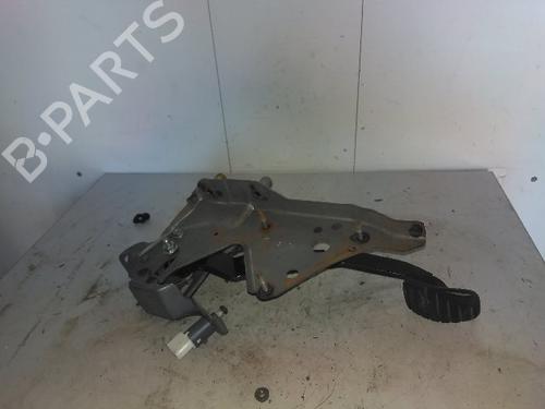 Used Break pedal RENAULT CLIO III (BR0/1, CR0/1) 1.5 dCi (75 hp) 27529462