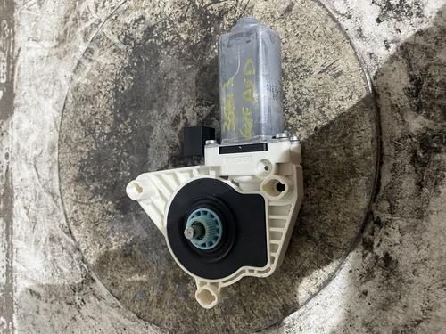 Used Front right window mechanism Front right window mechanism VW GOLF VII (5G1, BQ1, BE1, BE2) [2012-2021] 34593240 34593240