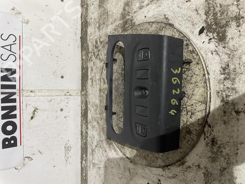 third-brake-light-dacia-sandero-ii-2012-34592380 main image