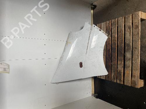 Used Right front fenders RENAULT TRAFIC II Bus (JL) 1.9 dCI 100 (JL0C) (101 hp) 20635421