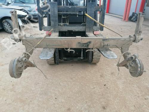 Used Rear axle RENAULT MEGANE I Coach (DA0/1_) 1.6 16V (DA0B, DA04, DA11) (107 hp) 24133980