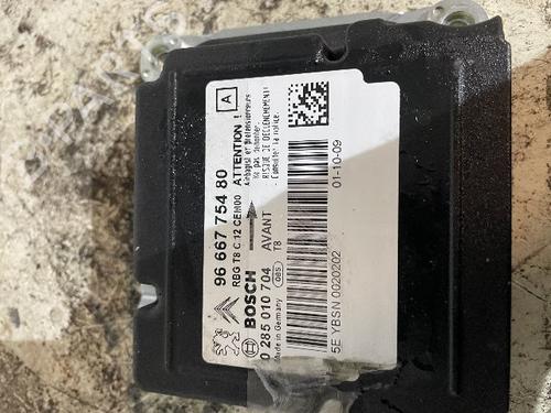 Used ECU airbags PEUGEOT 3008 I MPV (0U_) 1.6 HDi (109 hp) 21545608