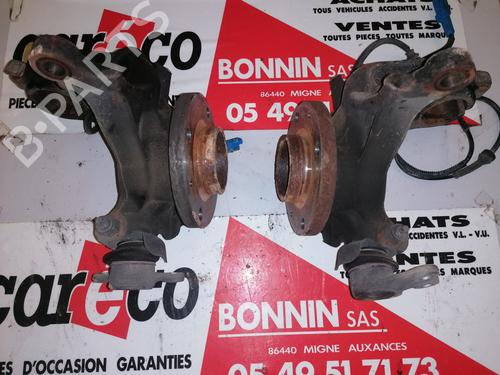Used Right front steering knuckle Right front steering knuckle CITROËN C3 II (SC_) 1.2 VTi 82 (82 hp) 34593104 34593104