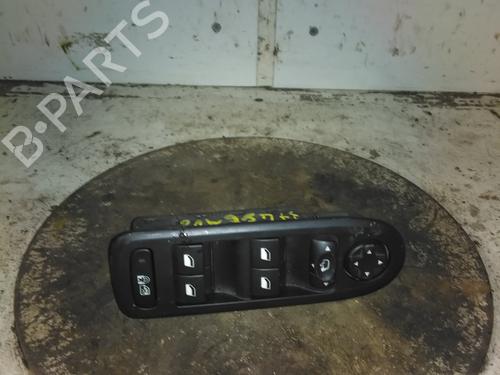 switch-peugeot-508-i-8d_-2010-2011-2012-2013-2014-2015-2016-2017-2018-34597145 main image