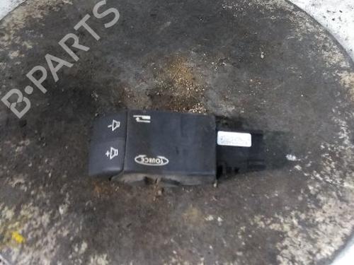 Used Radio RENAULT CLIO II (BB_, CB_) 1.5 dCi (B/CB07) (65 hp) 21574310