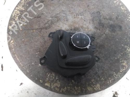 Used Left front seat MERCEDES-BENZ E-CLASS (W211) E 320 CDI (211.026) (204 hp) 24153583