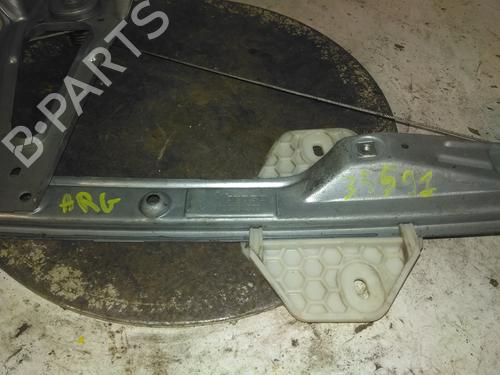 Elevador vidro trás direito Elevador vidro trás direito RENAULT CLIO II (BB_, CB_) 1.2 16V (BB05, BB0W, BB11, BB27, BB2T, BB2U, BB2V, CB05,... (75 hp) 34600653 34600653