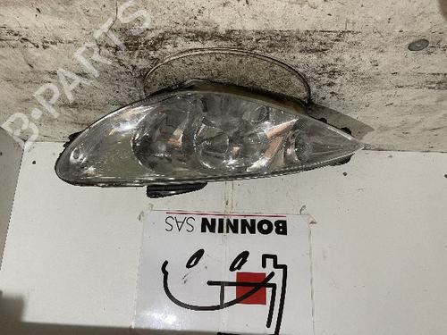 Used Left headlight PEUGEOT 206 Hatchback (2A/C) 1.4 i (75 hp) 20636389