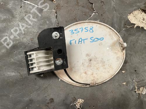fuel-flap-fiat-500-312_-2007-34589433 main image