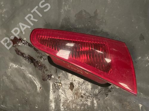 Used Right tailgate light Right tailgate light ALFA ROMEO 147 (937_) 1.9 JTDM 8V (937.AXD1A, 937.AXU1A, 937.BXU1A) (120 hp) 34589264 34589264