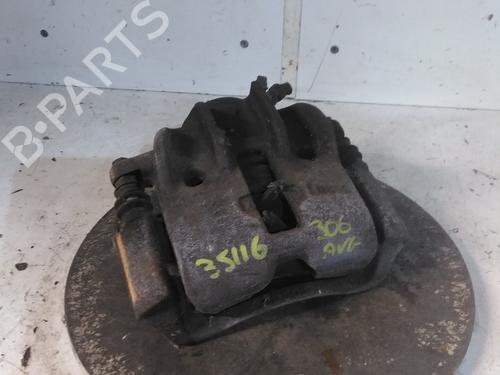 Used Right front brake caliper Right front brake caliper PEUGEOT 306 Break (7E, N3, N5) 1.9 D (69 hp) 34599780 34599780