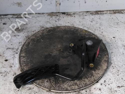 pedal-renault-clio-iii-br01-cr01-2005-2006-2007-2008-2009-2010-2011-2012-2013-2014-34596012 main image