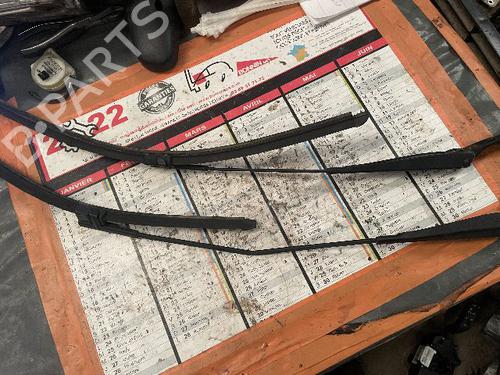 Used Front windshield wiper arm ALFA ROMEO 159 Sportwagon (939_) 2.4 JTDM (939BXD1B, 939BXD12) (200 hp) 21546196