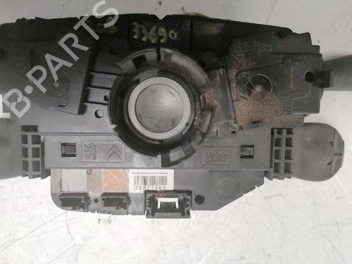 Used Steering column stalk PEUGEOT 208 I (CA_, CC_) 1.4 HDi (68 hp) 24133658