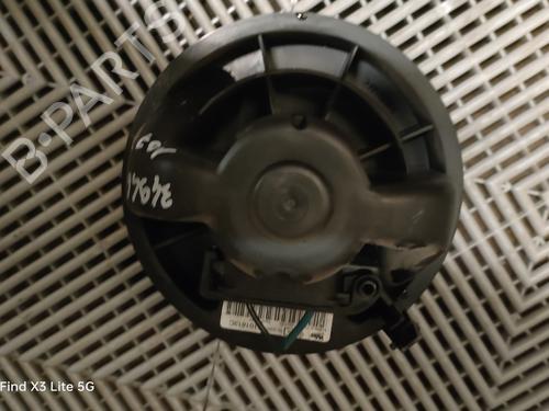 Used Heater blower motor Heater blower motor PEUGEOT 107 (PM_, PN_) 1.0 (68 hp) 34588579 34588579