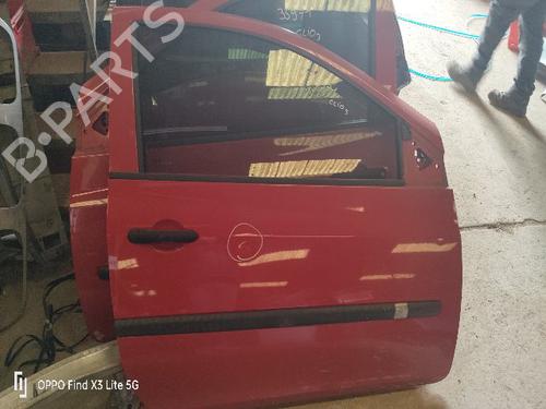 Used Right front door RENAULT CLIO III (BR0/1, CR0/1) 1.5 dCi (C/BR0G, C/BR1G) (68 hp) 22691870